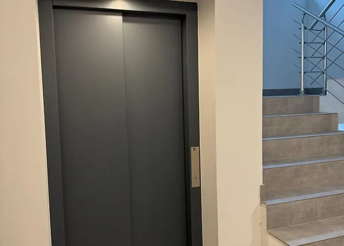 Fuer 2 Personen - Leipziger Strasse * 陶哈